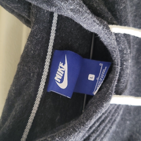 NIKE HOODIE - Picture 3 of 3